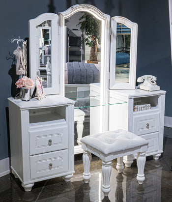 Kozlani Vanity with Mirror - Bill's Discount Center (Bradenton, FL)