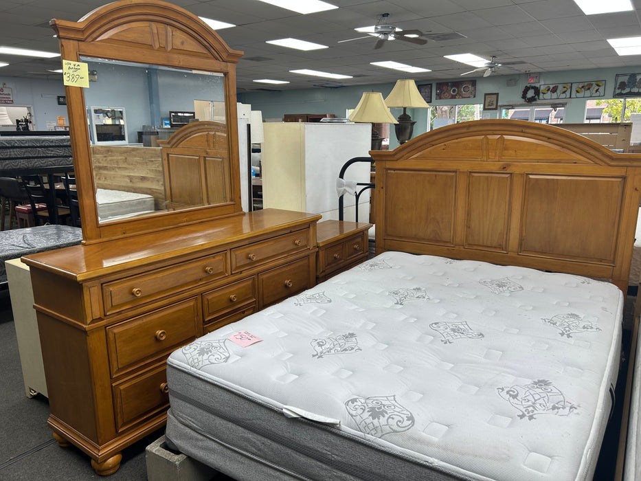 Used 4pc Bedroom Set