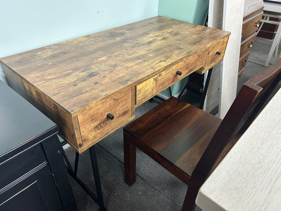 Used Desk with Chair - Bill's Discount Center (Bradenton, FL)