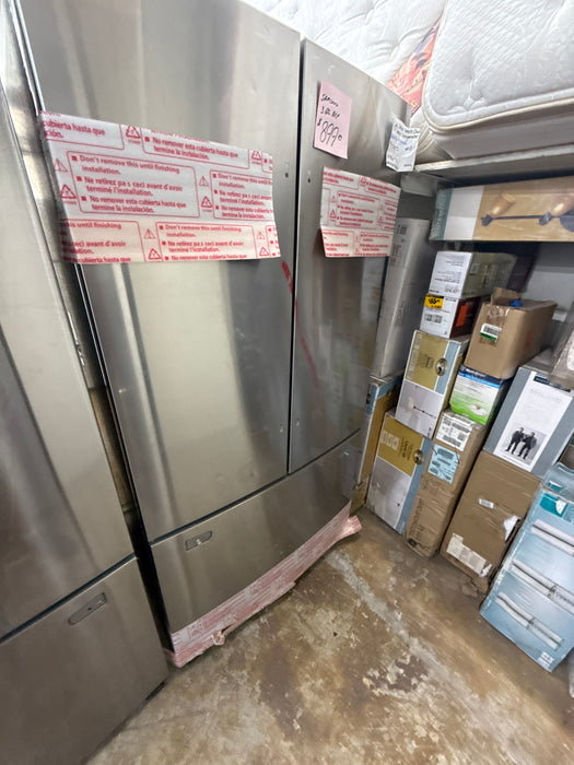 Scratch and Dent Samsung French Door Refrigerator - Bill's Discount Center (Bradenton, FL)