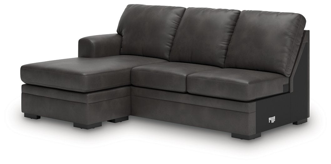 Lofton-Pike Sectional with Chaise - Bill's Discount Center (Bradenton, FL)