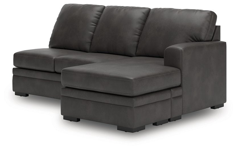 Lofton-Pike Sectional with Chaise - Bill's Discount Center (Bradenton, FL)