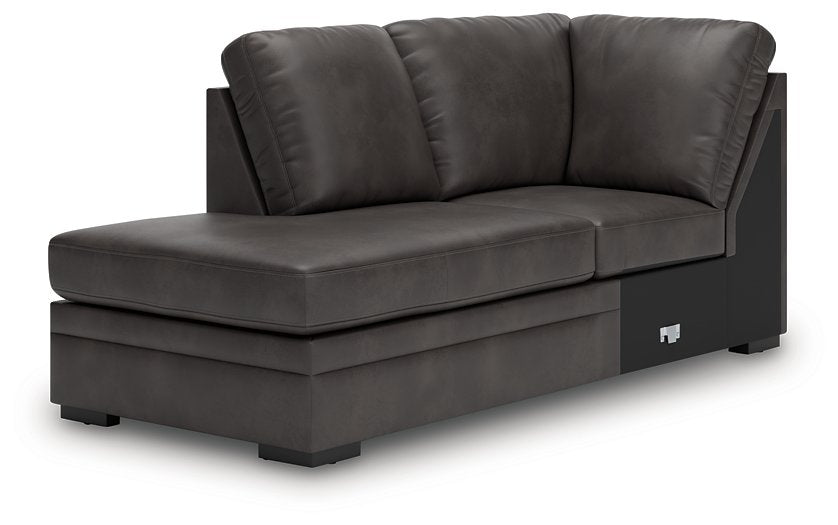 Lofton-Pike Sectional with Chaise - Bill's Discount Center (Bradenton, FL)