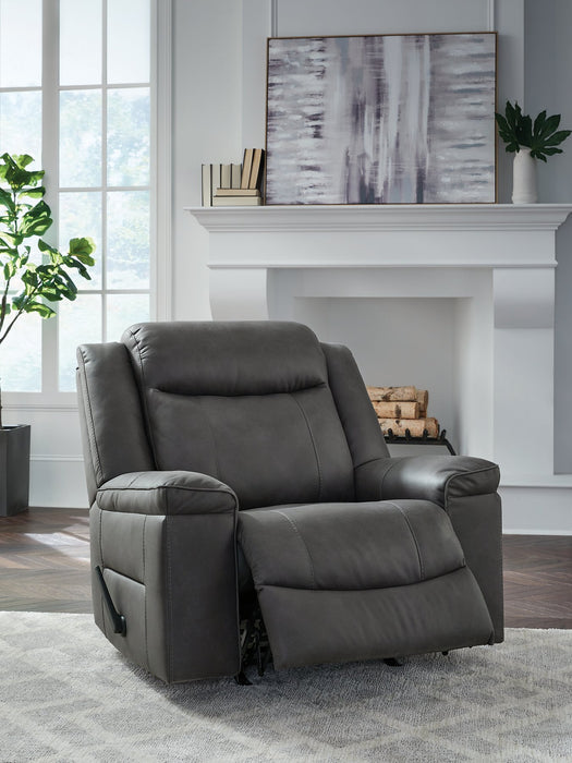 Status Check Recliner - Bill's Discount Center (Bradenton, FL)