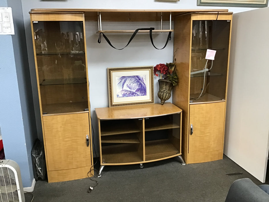 Used Entertainment Center - Bill's Discount Center (Bradenton, FL)