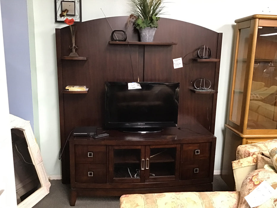 Used Entertainment Centet
