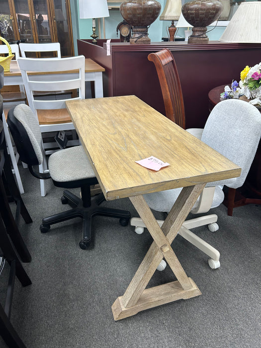 Used Desk - Bill's Discount Center (Bradenton, FL)