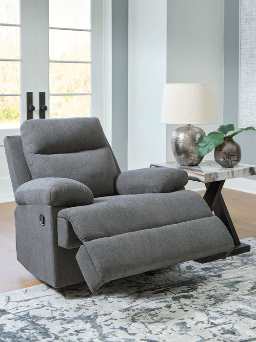 Side-Swipe Recliner - Bill's Discount Center (Bradenton, FL)