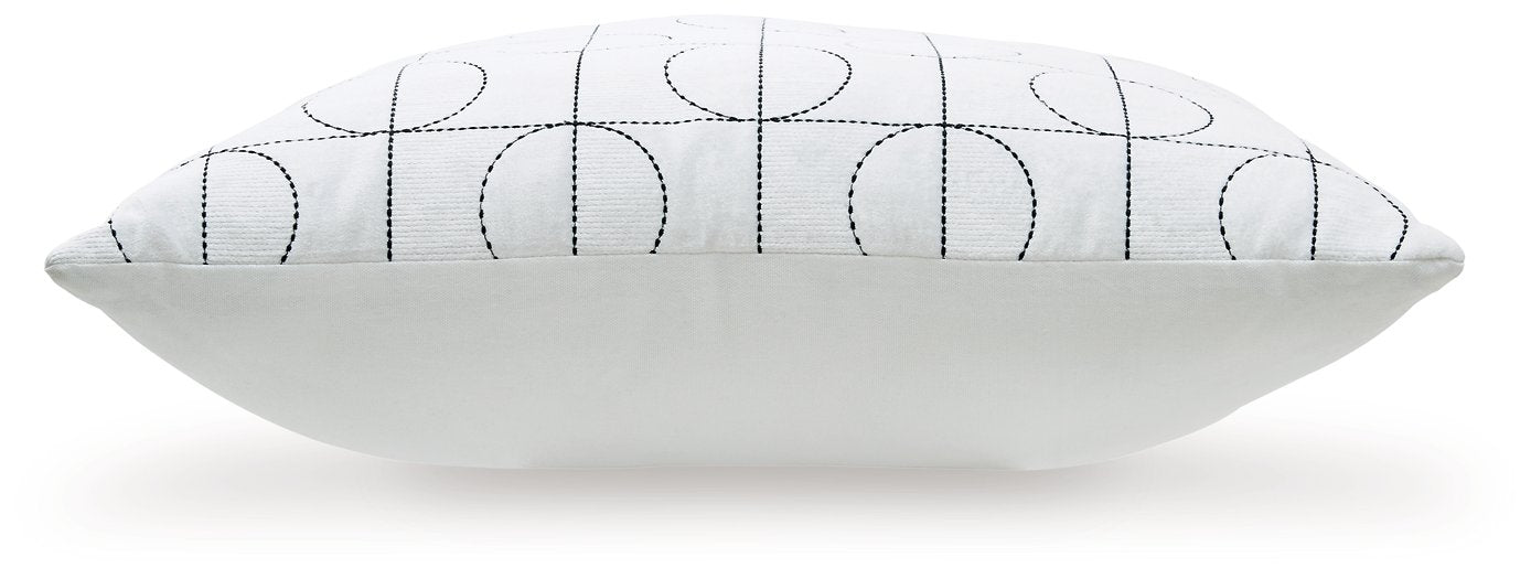 Kydner Pillow (Set of 4) - Bill's Discount Center (Bradenton, FL)