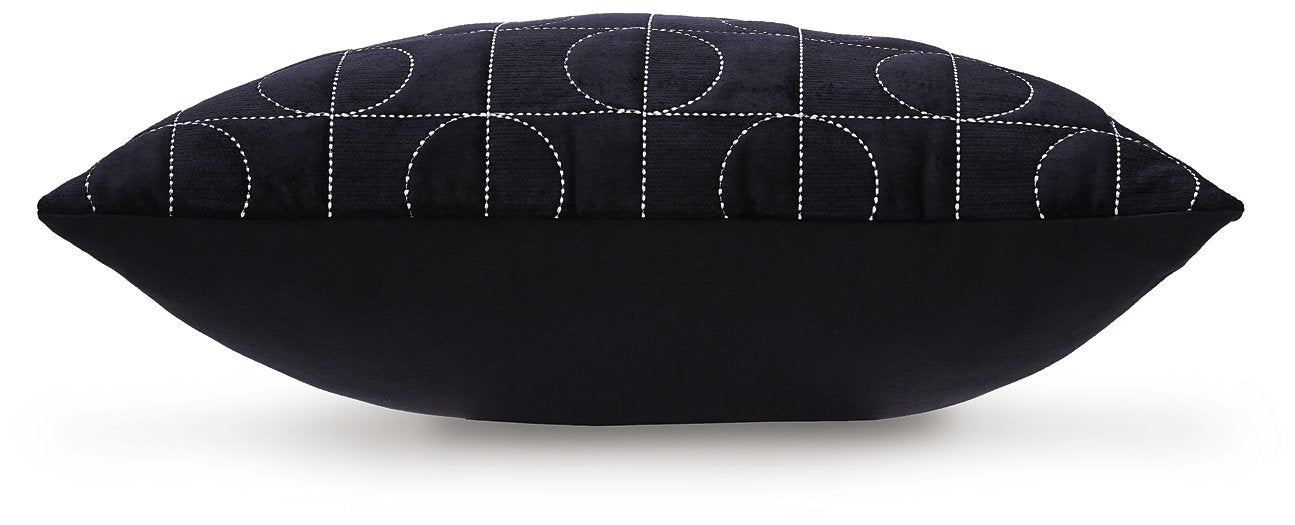 Kydner Pillow (Set of 4) - Bill's Discount Center (Bradenton, FL)