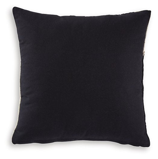 Veerbank Pillow (Set of 4) - Bill's Discount Center (Bradenton, FL)