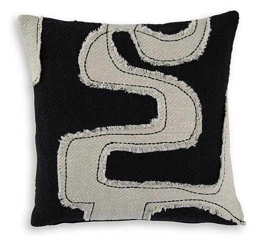 Veerbank Pillow (Set of 4) - Bill's Discount Center (Bradenton, FL)
