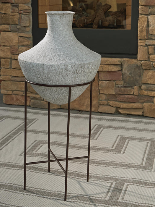Estonbank Vase - Bill's Discount Center (Bradenton, FL)