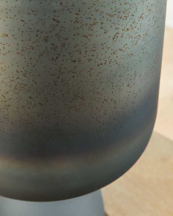 Pennmore Vase - Bill's Discount Center (Bradenton, FL)
