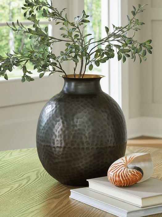 Woody Vase - Bill's Discount Center (Bradenton, FL)