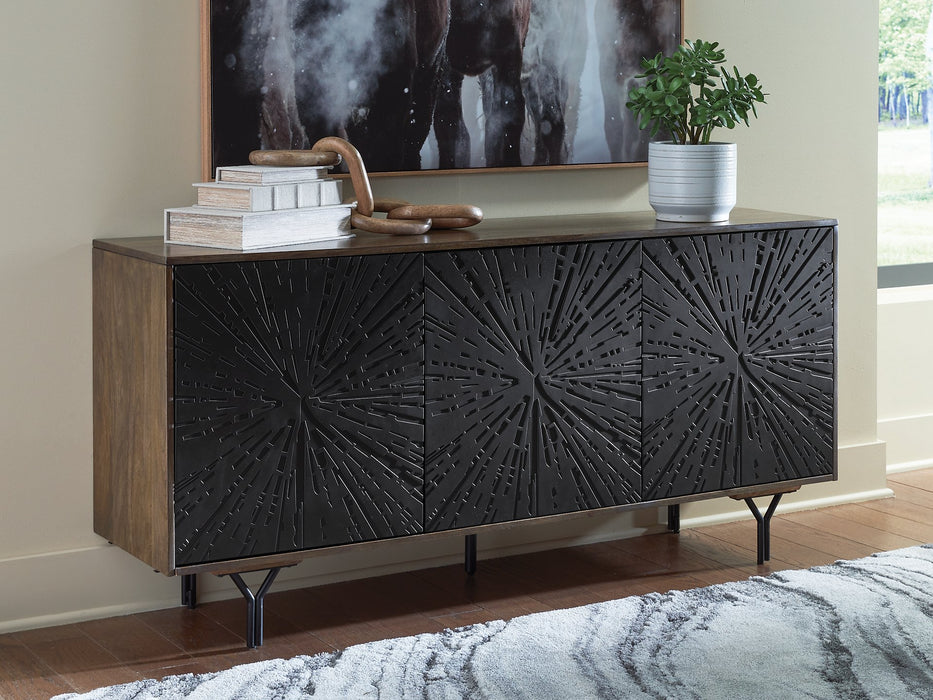 Lavinmont Accent Cabinet - Bill's Discount Center (Bradenton, FL)
