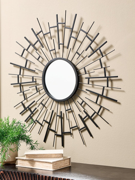 Garrenworth Accent Mirror - Bill's Discount Center (Bradenton, FL)