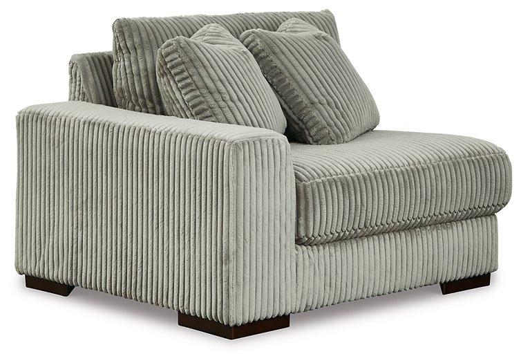 Lindyn Sectional - Bill's Discount Center (Bradenton, FL)