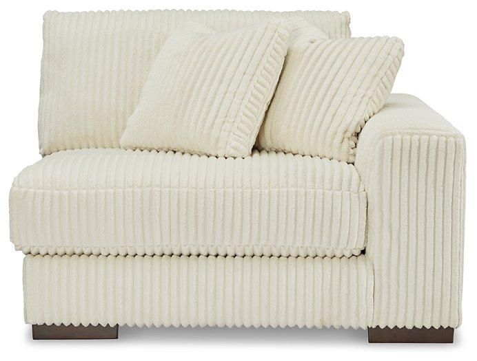 Lindyn Sectional - Bill's Discount Center (Bradenton, FL)