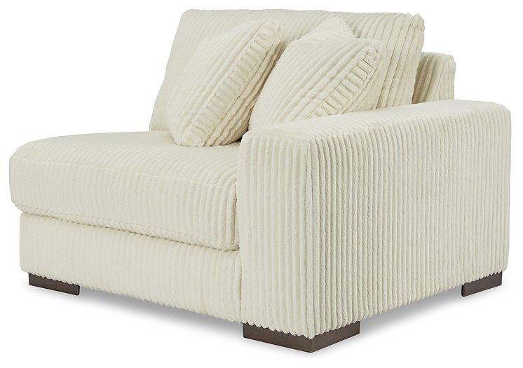 Lindyn Sectional - Bill's Discount Center (Bradenton, FL)