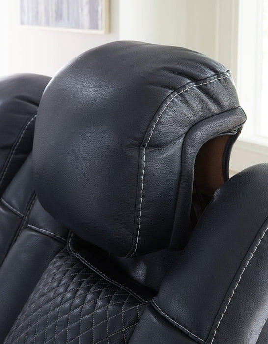 Fyne-Dyme Power Recliner - Bill's Discount Center (Bradenton, FL)