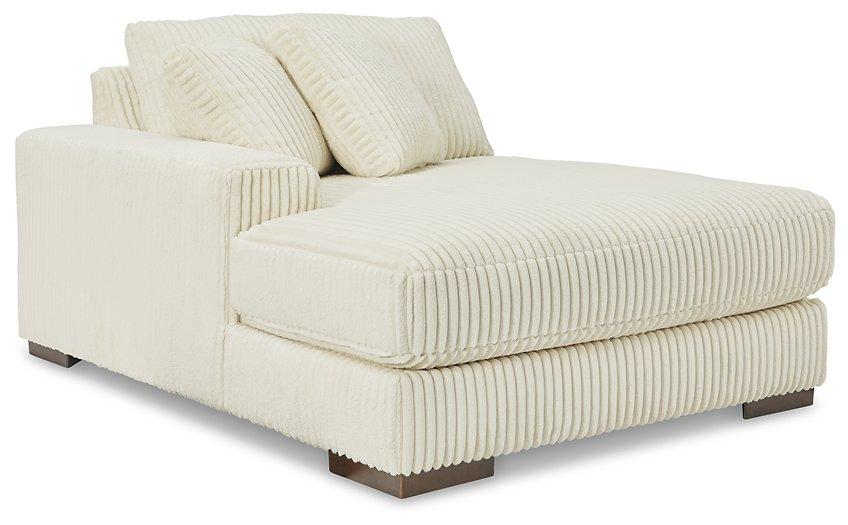 Lindyn Sectional with Double Chaise - Bill's Discount Center (Bradenton, FL)