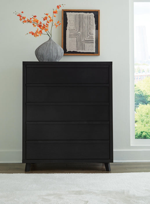 Danziar Wide Chest of Drawers - Bill's Discount Center (Bradenton, FL)