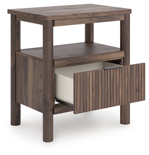 Pamytta Nightstand - Bill's Discount Center (Bradenton, FL)