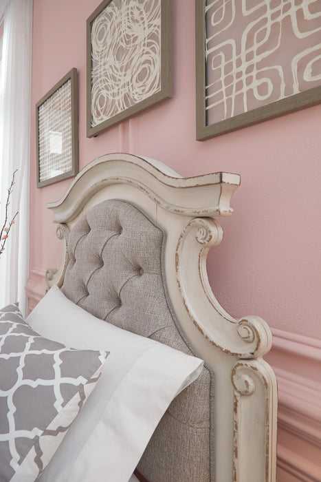 Realyn Upholstered Bed - Bill's Discount Center (Bradenton, FL)