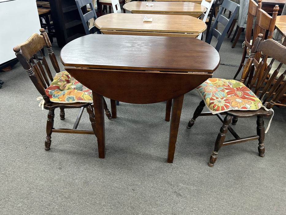 Used Small Drop Leaf Table with 2 Chairs - Bill's Discount Center (Bradenton, FL)