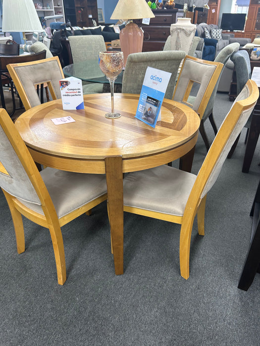 Used Table with 4 Chairs