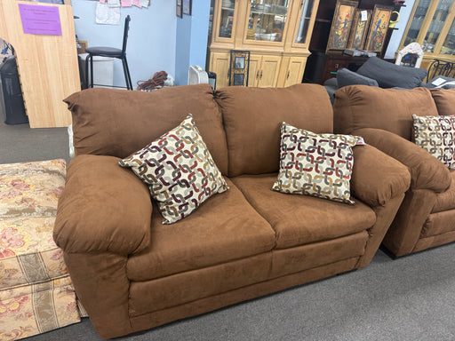 3300 Sierra Chocolate Loveseat - Bill's Discount Center (Bradenton, FL)