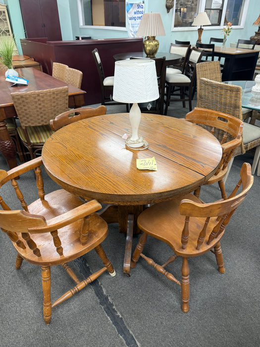 Table and 4 Chairs - Bill's Discount Center (Bradenton, FL)