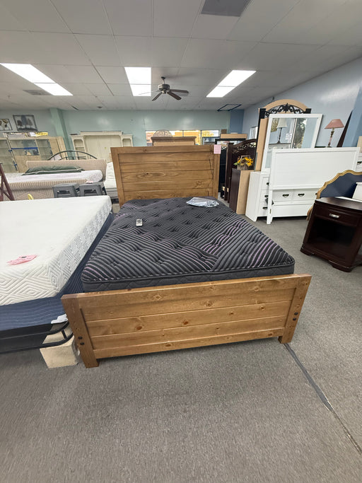 Full size Bedroom set with Beautyrest mattress and adjustable foundation - Bill's Discount Center (Bradenton, FL)
