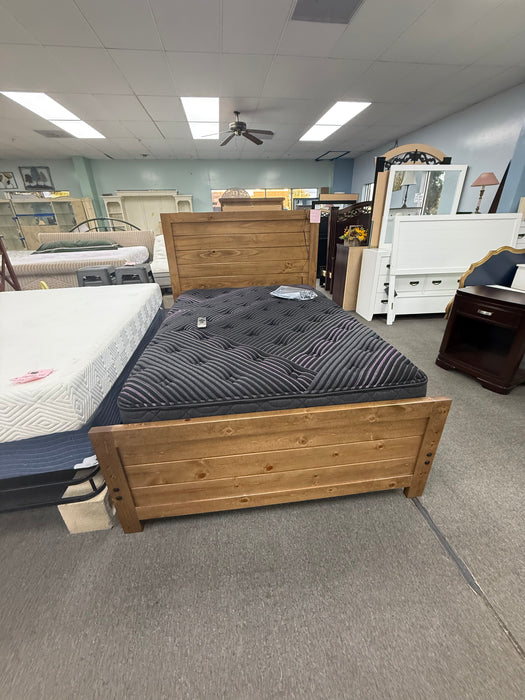 Full size Bedroom set with Beautyrest mattress and adjustable foundation - Bill's Discount Center (Bradenton, FL)