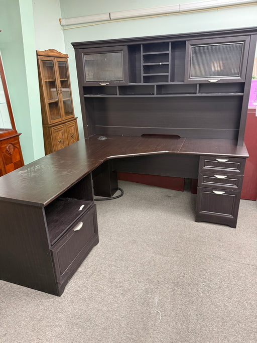 Magellan Performance L-Shaped Corner Desk - Bill's Discount Center (Bradenton, FL)