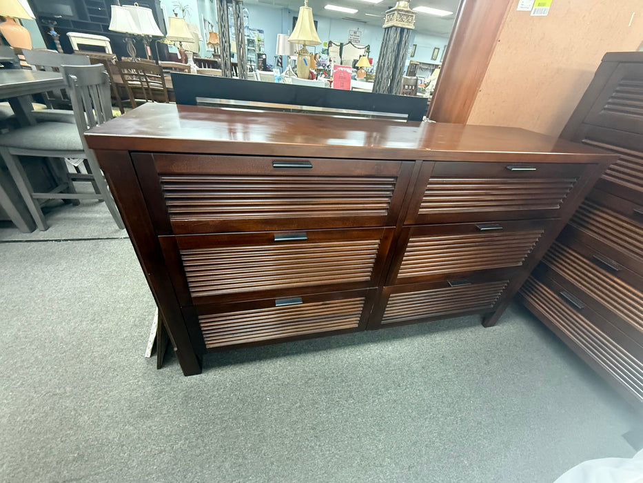 Used Queen Bedroom Set