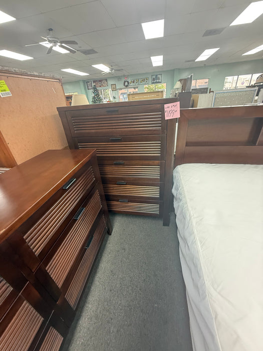 Used Queen Bedroom Set