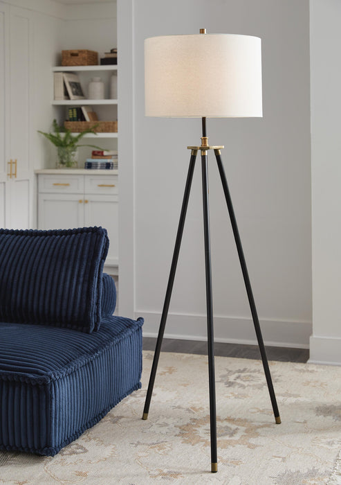 Cashner Floor Lamp - Bill's Discount Center (Bradenton, FL)