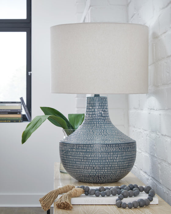 Schylarmont Lamp Set - Bill's Discount Center (Bradenton, FL)