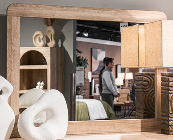Kinlanni Bedroom Mirror - Bill's Discount Center (Bradenton, FL)