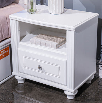 Kozlani Nightstand - Bill's Discount Center (Bradenton, FL)