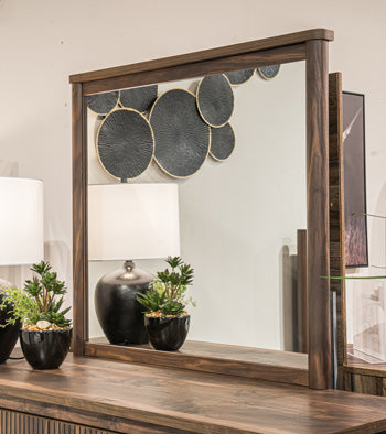 Pamytta Dresser and Mirror - Bill's Discount Center (Bradenton, FL)