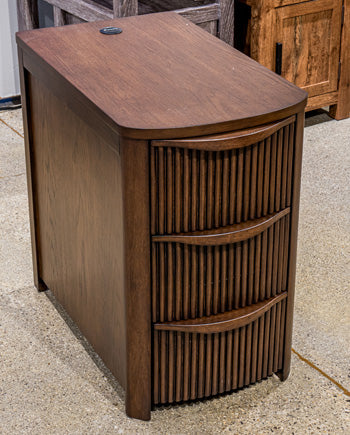Camdill Chairside End Table - Bill's Discount Center (Bradenton, FL)