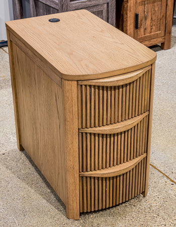 Camdill Chairside End Table - Bill's Discount Center (Bradenton, FL)