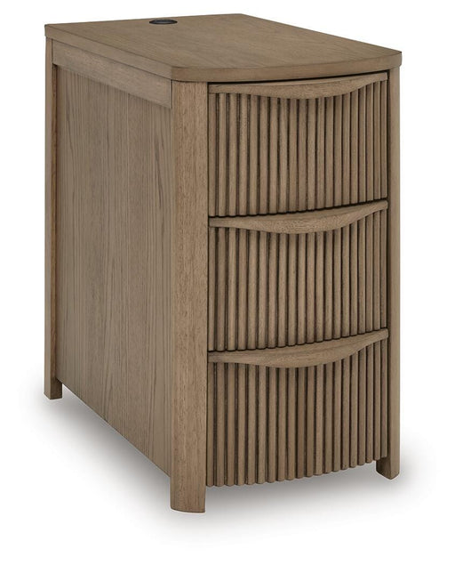 Camdill Chairside End Table - Bill's Discount Center (Bradenton, FL)